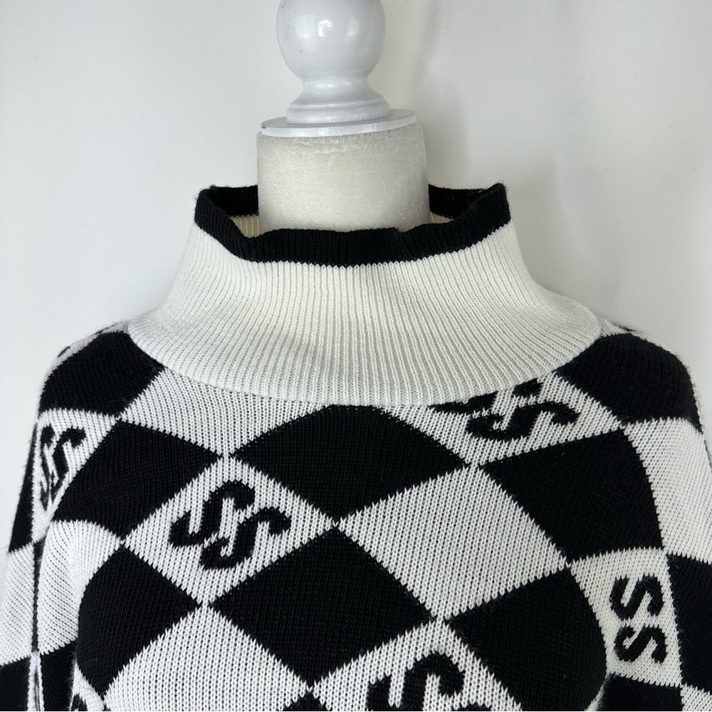 Sisters+Seekers Black & White Slouchy Funnel Neck SS Logo Knit Sweater Pullover - Picture 5 of 9